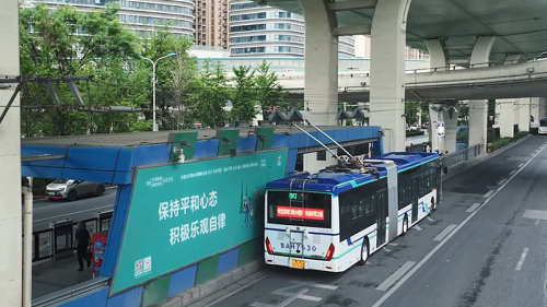 十大技术创新：现代无轨电车助力低碳出行